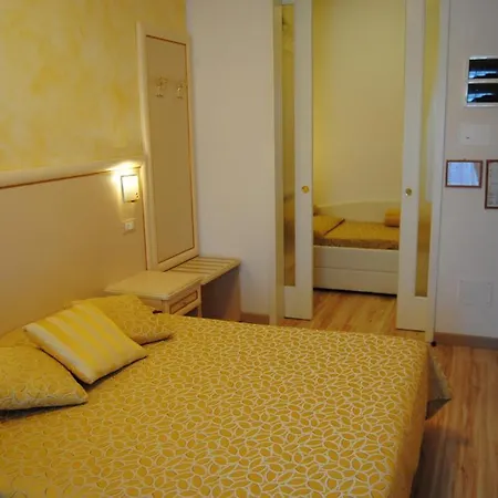 Mayer Hotel