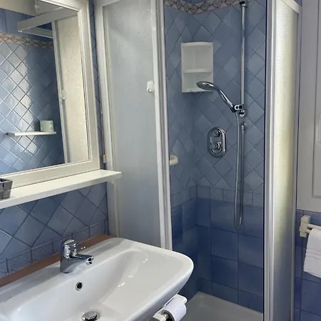 Mayer Hotel 3*
