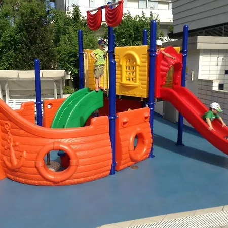 梅尔酒店 比比翁