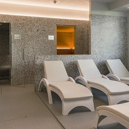 Mayer Hotel 3*