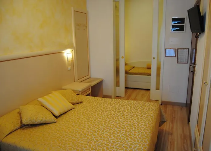 Mayer Hotel