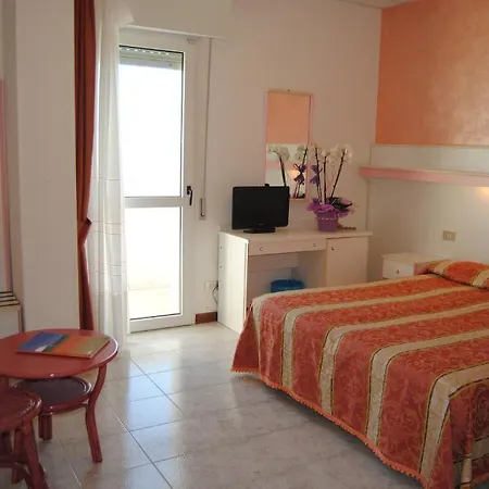Mayer Hotel 3*
