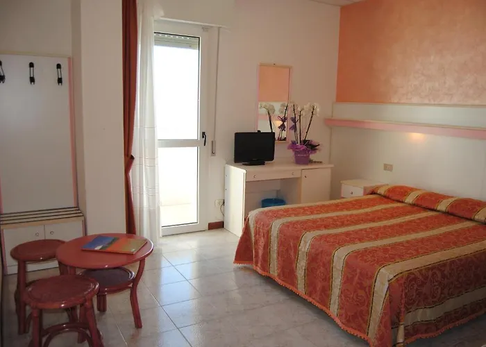 Mayer Hotel 3*